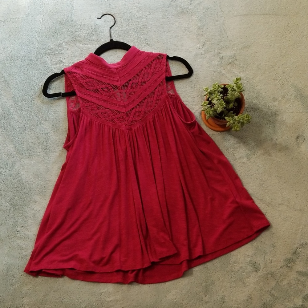 Deletta maroon lace upper top